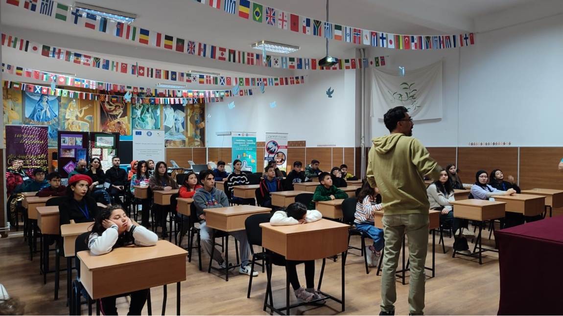 Öğrencilerimiz Romanya Galati Üniversitesi'ni Ziyaret Ettiler
